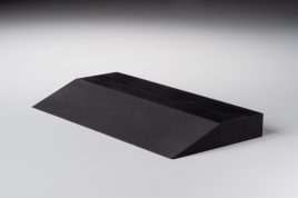 「片側テーパー」 天然ゴム(黒/NR) 20mm × 100mm × 200mm　1コ